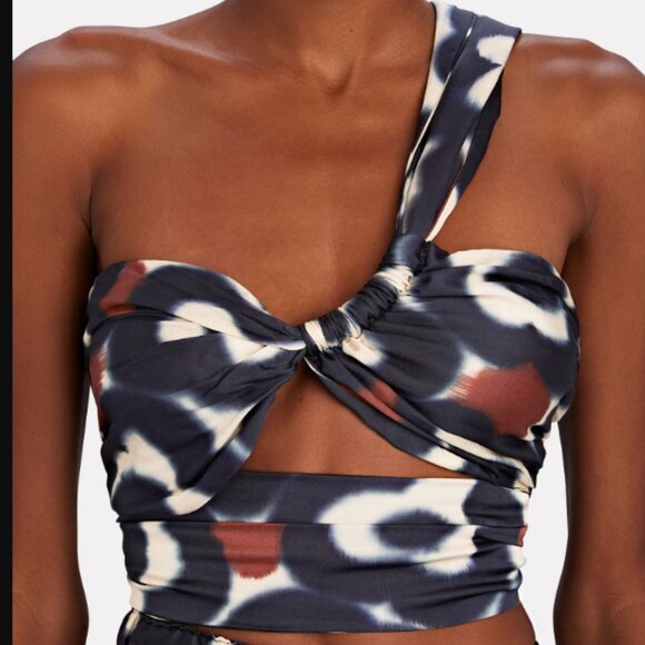 JUST BEE QUEEN Harlow Cutout One Shoulder Crop Top - Picture 2 of 12